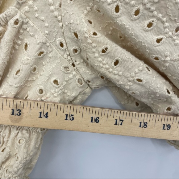 Urban Outfitters Brooke Eyelet crop top Blouse Ivory cream Sz M - Picture 8 of 8